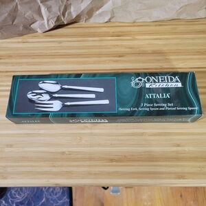 Oneida Attalia Serving Set
